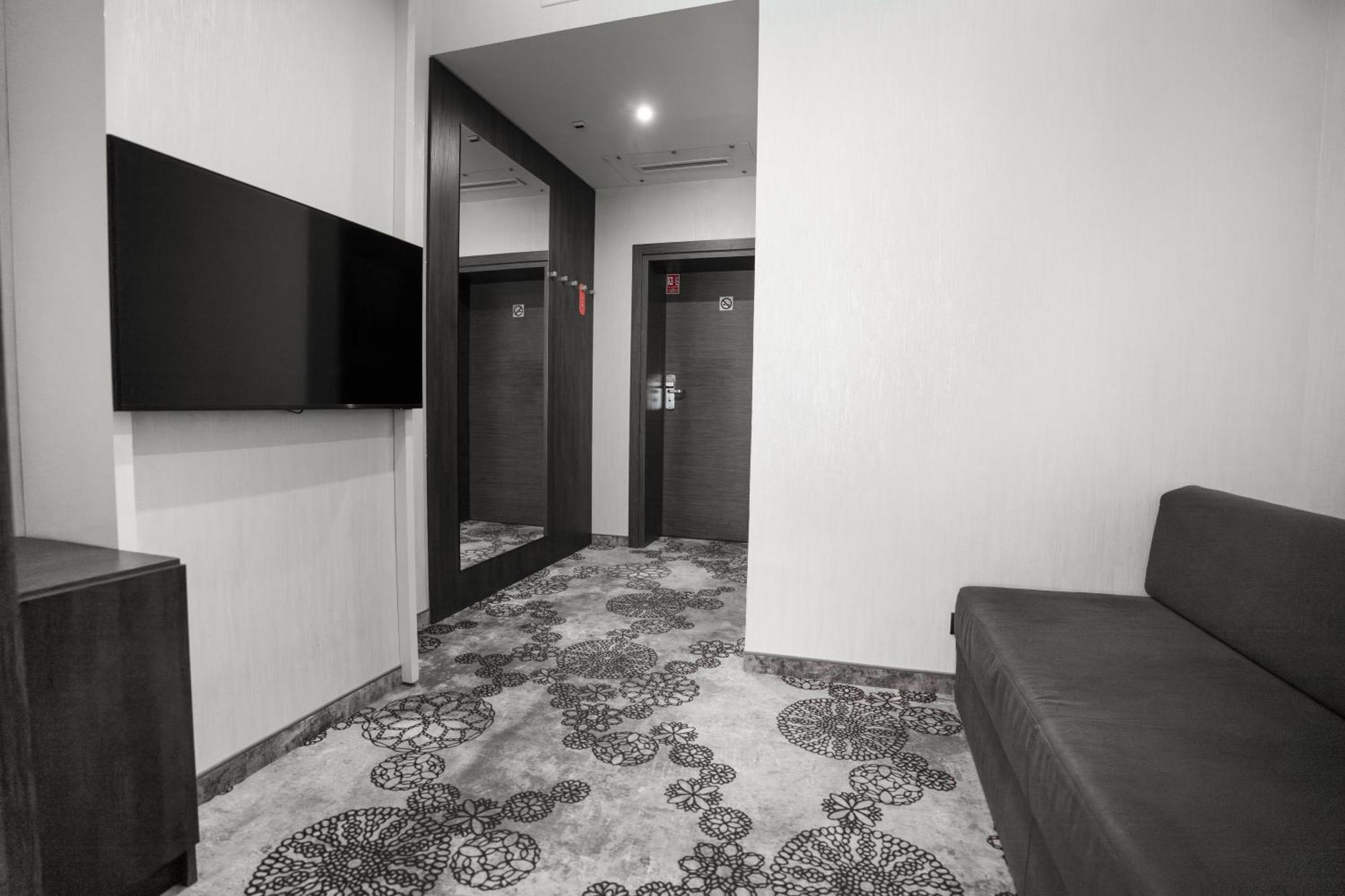 Hotel Zacisze 文盖尔斯卡－古尔卡 外观 照片